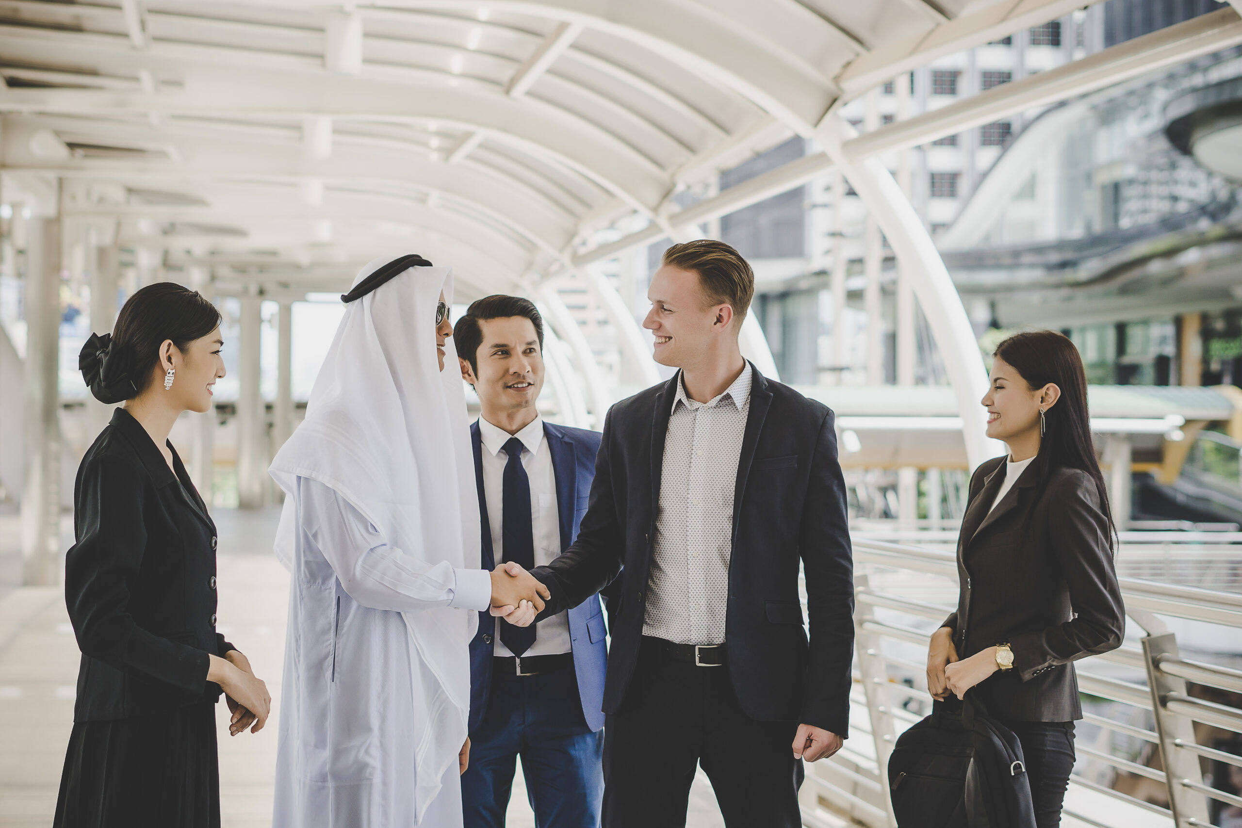 Navigating Freezone vs Mainland Business Setups in UAE